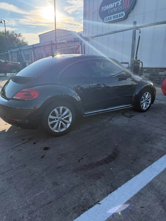 2017 Volkswagen A5 Beetle - Image 2 of 5