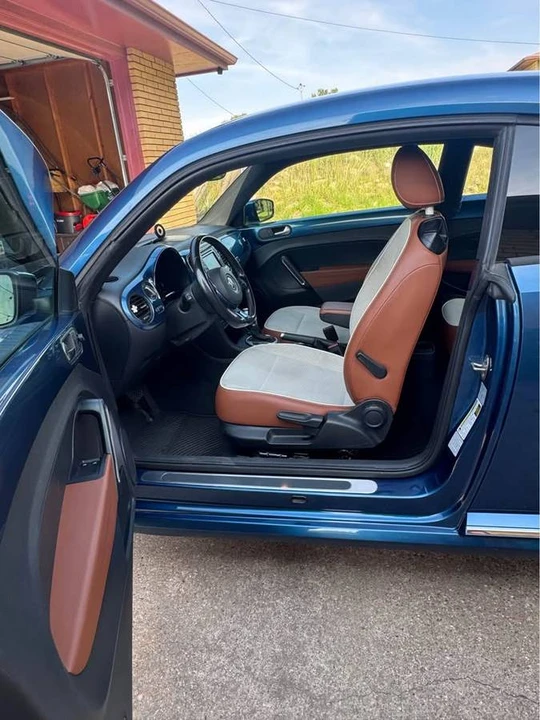 2017 Volkswagen A5 Beetle - Image 9 of 10