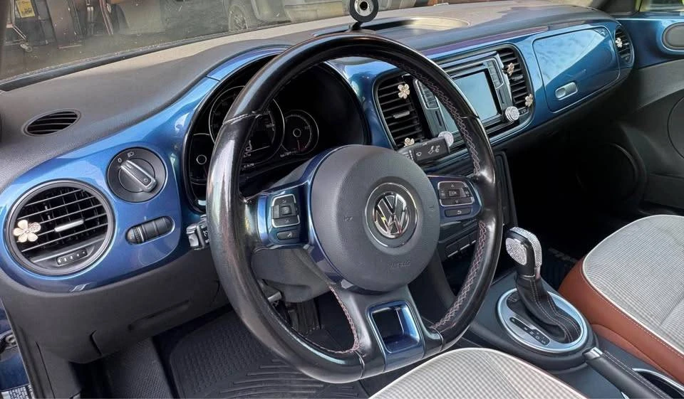 2017 Volkswagen A5 Beetle - Image 7 of 10