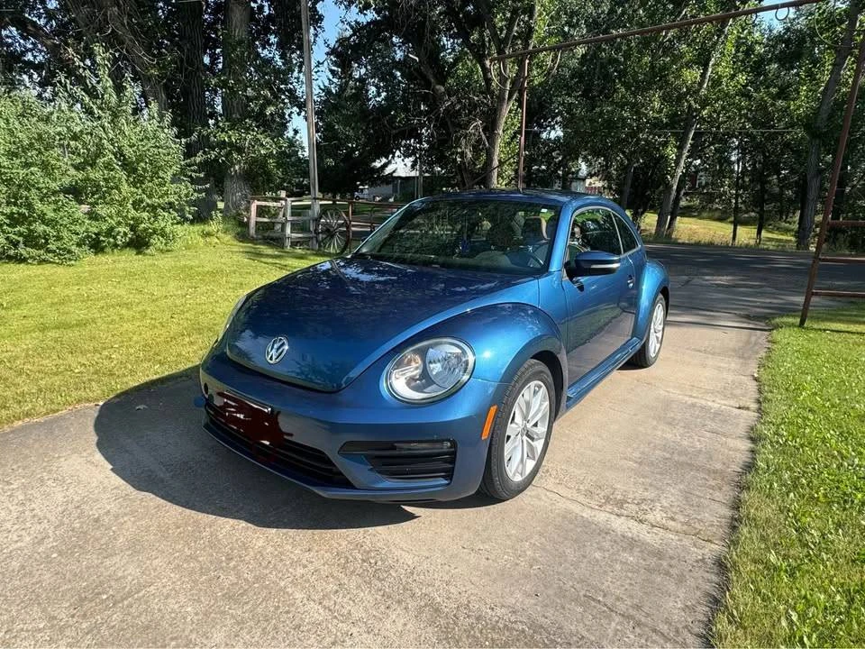 2017 Volkswagen A5 Beetle - Image 2 of 10
