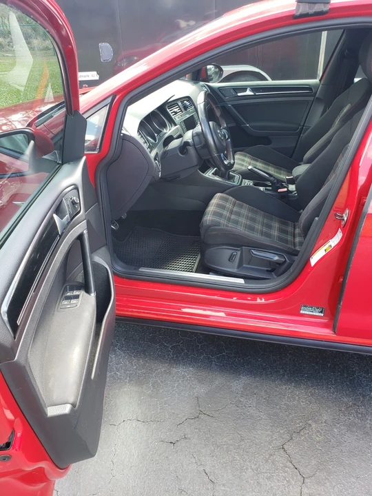 2017 Volkswagen GTI Mk7 - Image 11 of 16