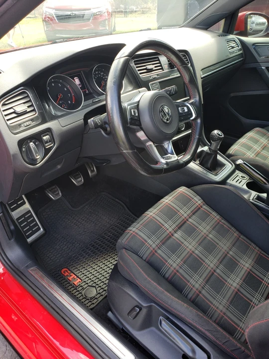 2017 Volkswagen GTI Mk7 - Image 12 of 16