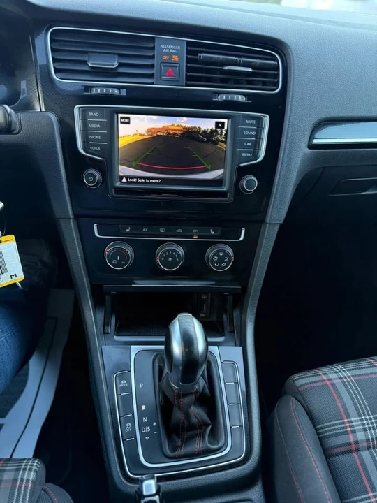 2017 Volkswagen GTI Mk7 - Image 17 of 20