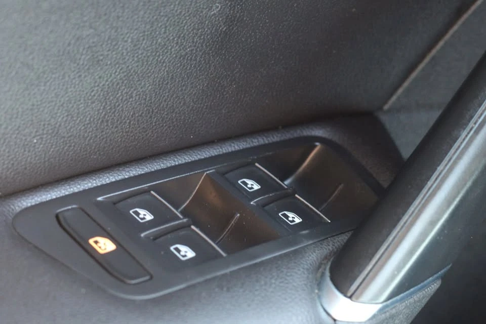 2017 Volkswagen GTI Mk7 - Image 17 of 19