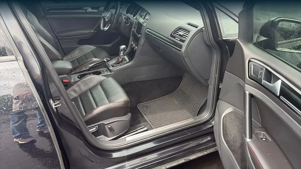 2017 Volkswagen GTI Mk7 - Image 11 of 12