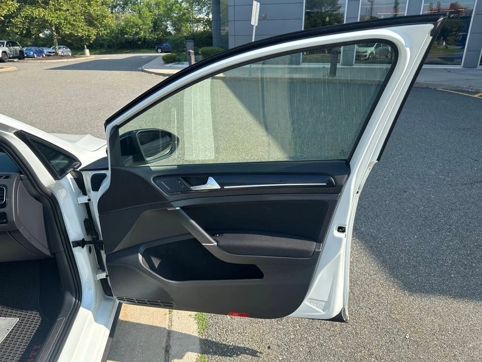2017 Volkswagen GTI Mk7 - Image 15 of 20