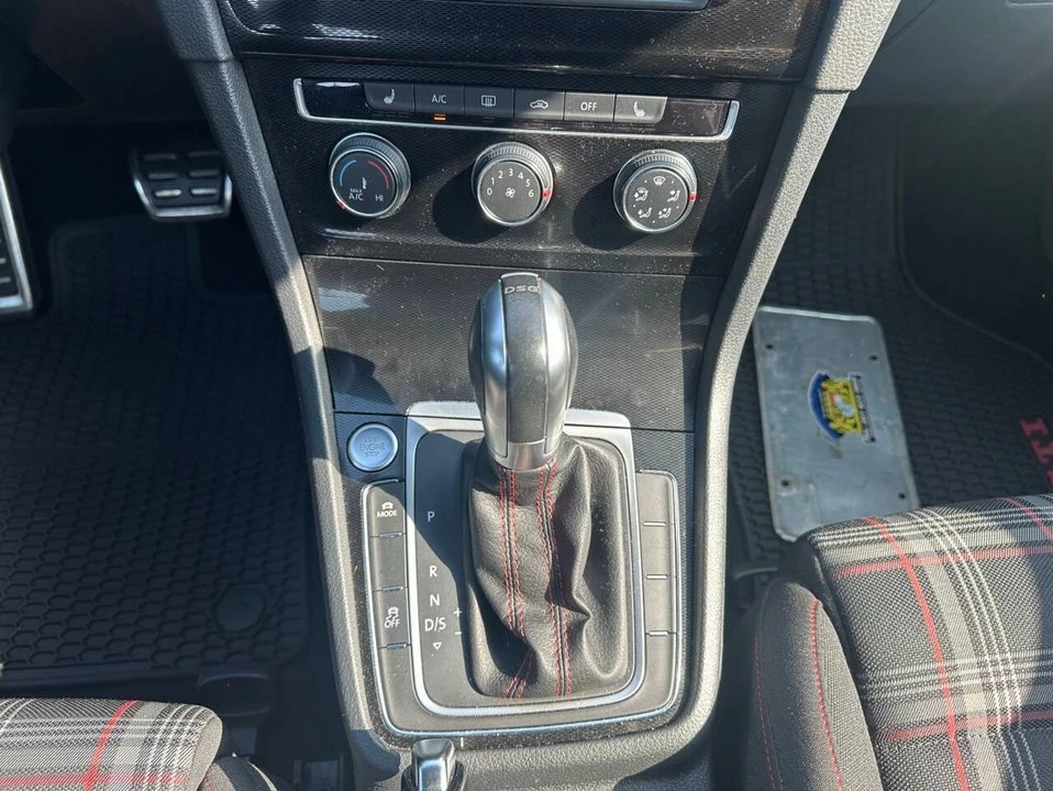 2017 Volkswagen GTI Mk7 - Image 19 of 20
