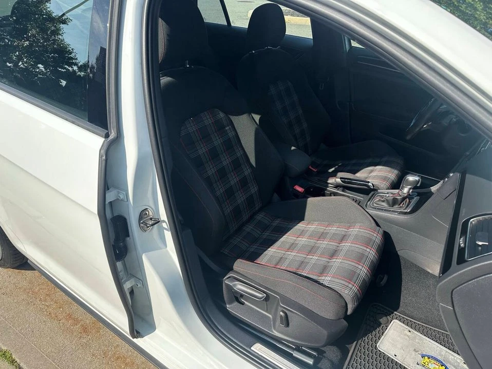 2017 Volkswagen GTI Mk7 - Image 16 of 20