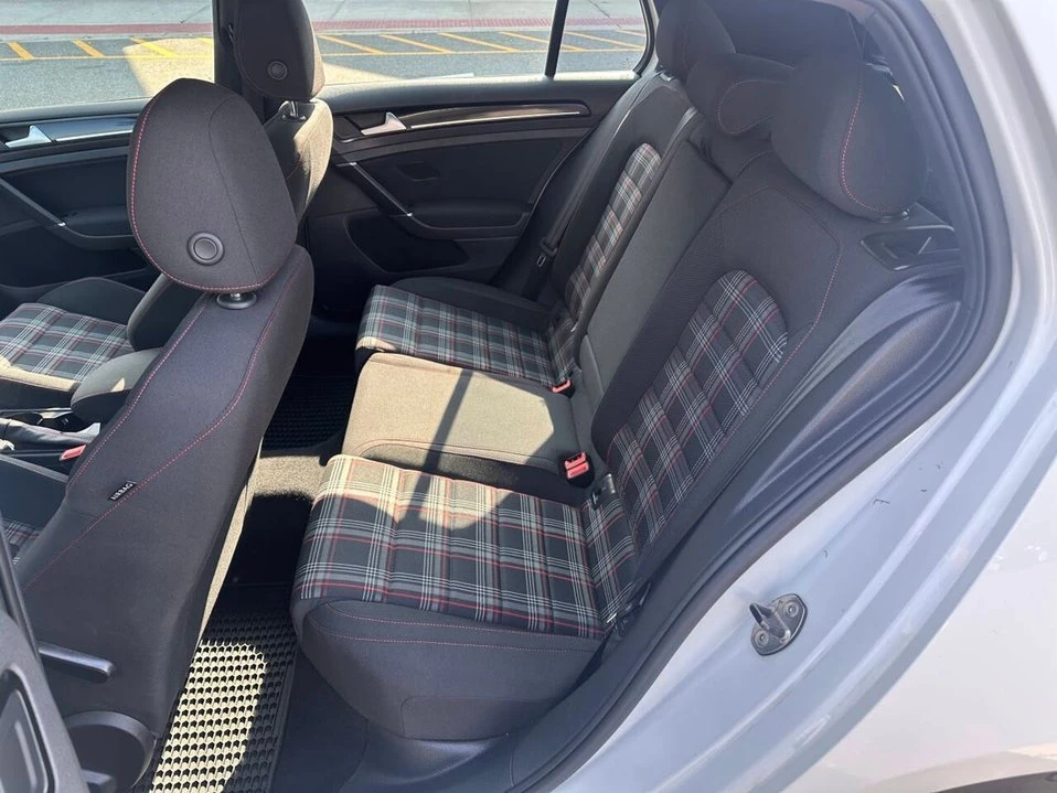 2017 Volkswagen GTI Mk7 - Image 11 of 20