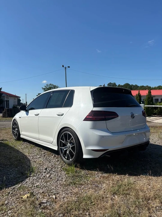 2017 Volkswagen Golf R Mk7 - Image 2 of 3