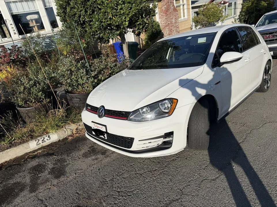 2017 Volkswagen GTI Mk7 - Image 3 of 11