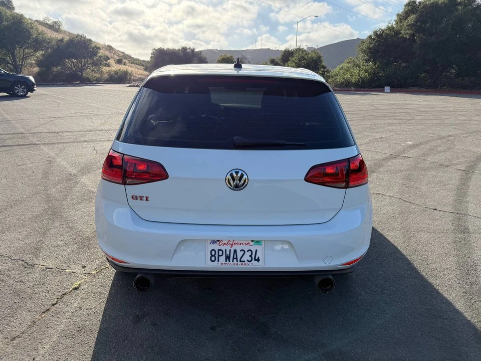 2017 Volkswagen GTI Mk7 - Image 3 of 24