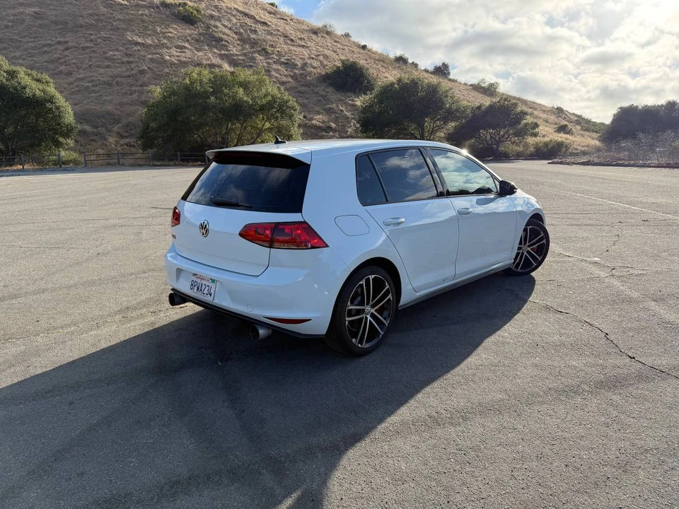 2017 Volkswagen GTI Mk7 - Image 4 of 24