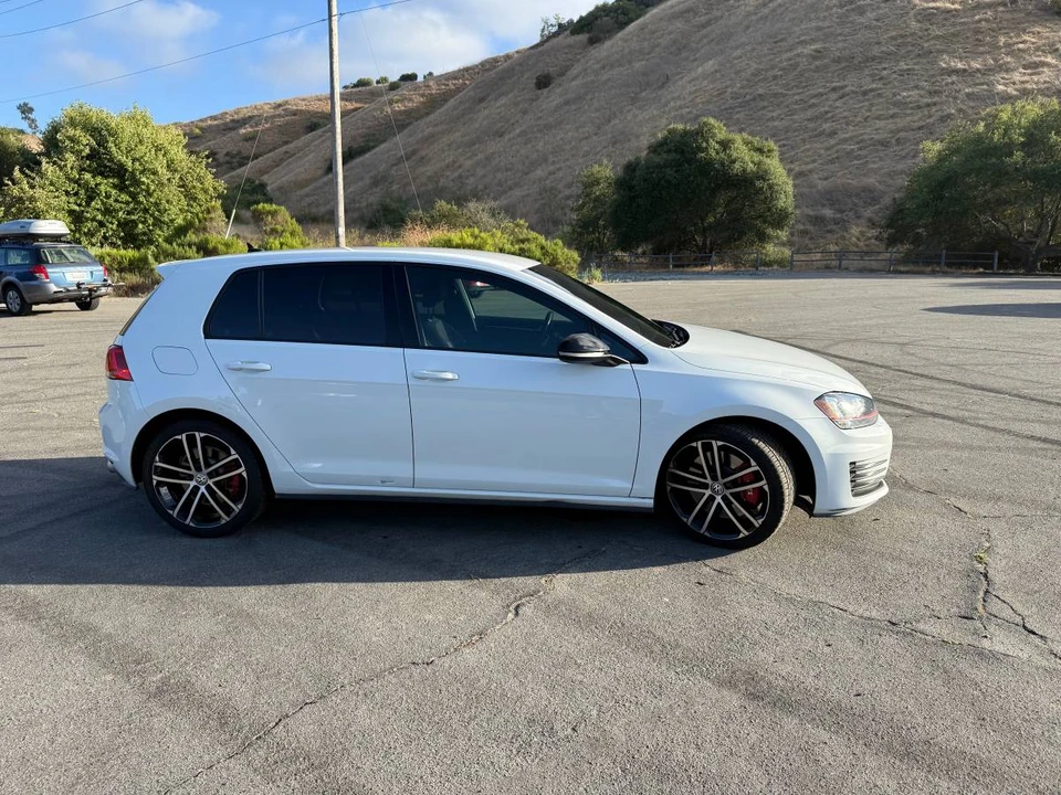 2017 Volkswagen GTI Mk7 - Image 5 of 24