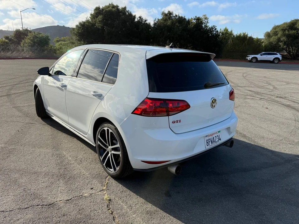 2017 Volkswagen GTI Mk7 - Image 2 of 24