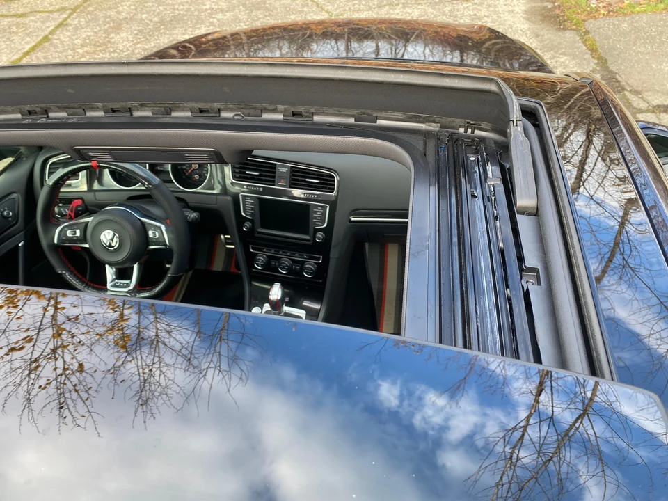 2017 Volkswagen GTI Mk7 - Image 18 of 31
