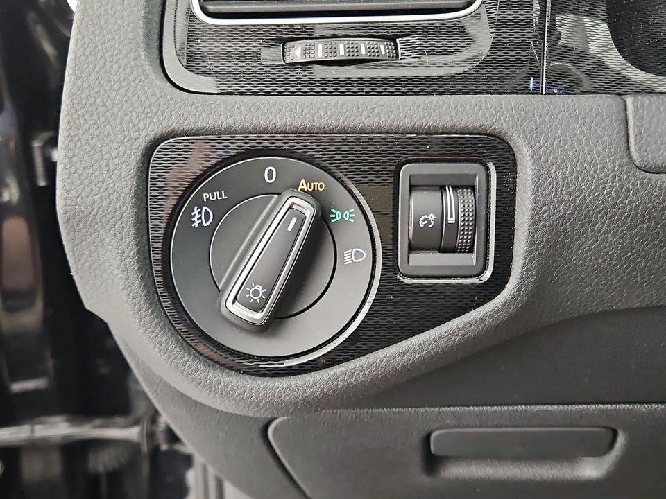 2017 Volkswagen GTI Mk7 - Image 14 of 27