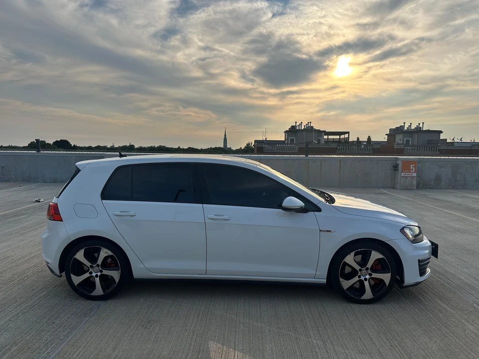 2017 Volkswagen GTI Mk7 - Image 22 of 31