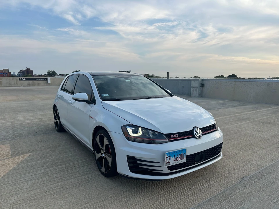 2017 Volkswagen GTI Mk7 - Image 25 of 31