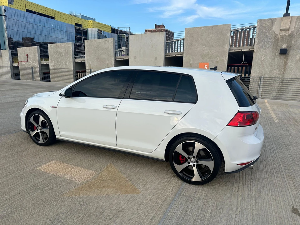 2017 Volkswagen GTI Mk7 - Image 13 of 31