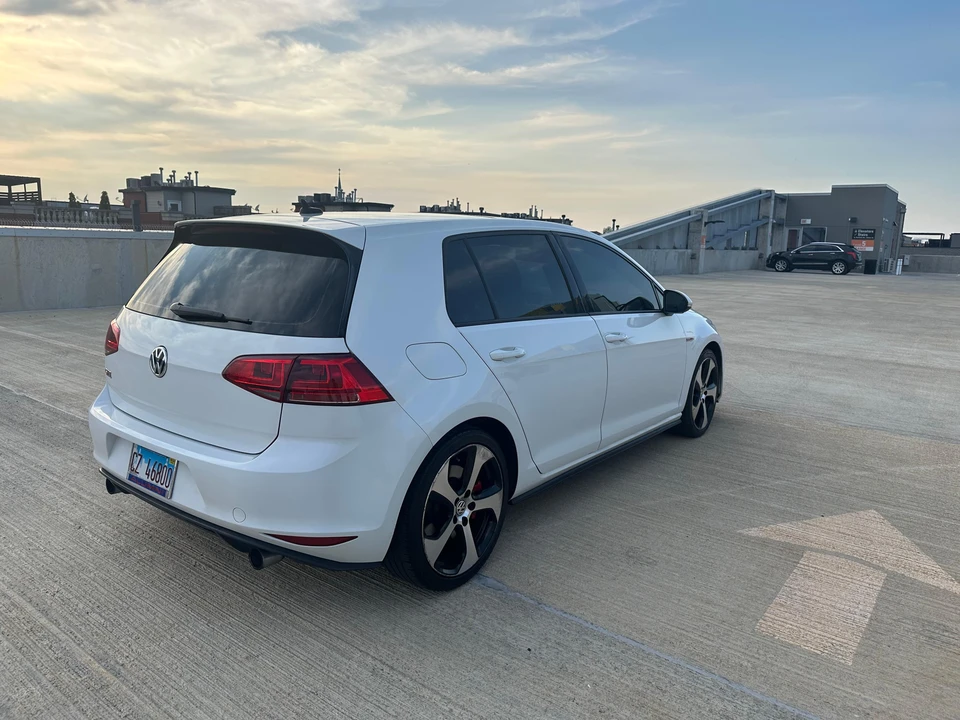 2017 Volkswagen GTI Mk7 - Image 20 of 31