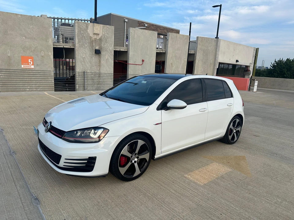 2017 Volkswagen GTI Mk7 - Image 10 of 31