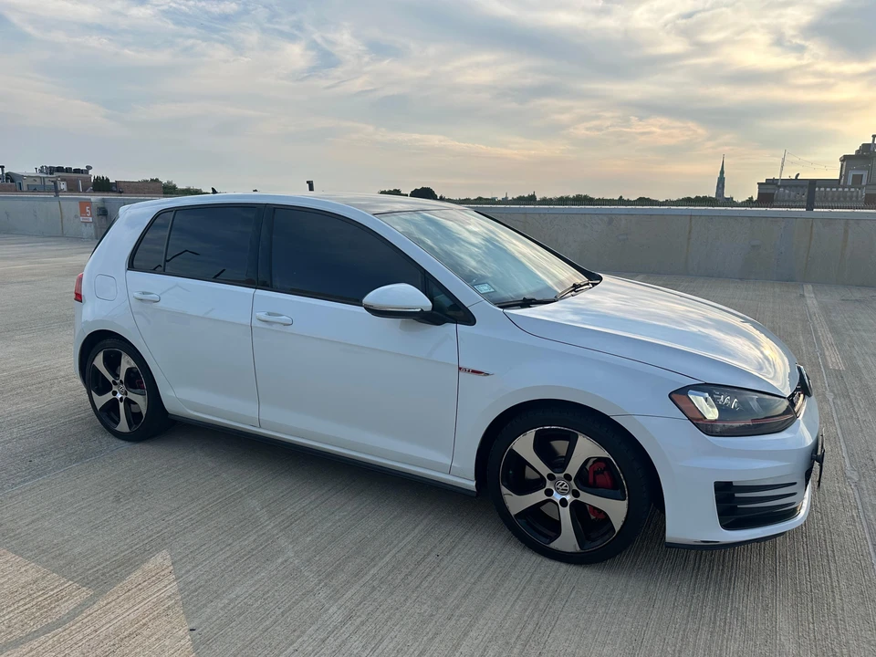 2017 Volkswagen GTI Mk7 - Image 23 of 31