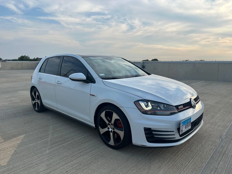 2017 Volkswagen GTI Mk7 - Image 24 of 31