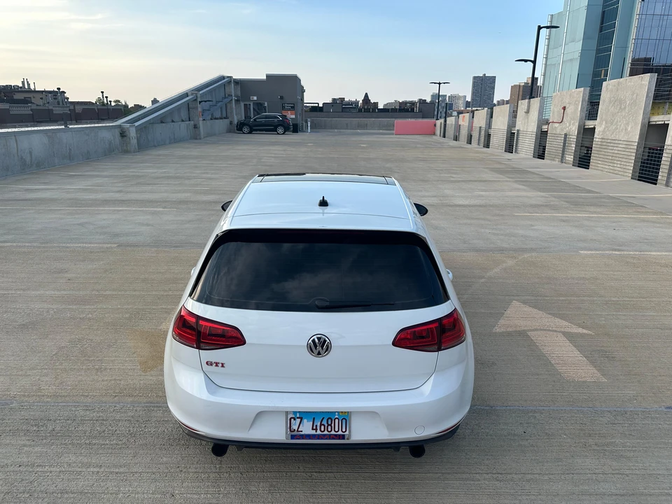 2017 Volkswagen GTI Mk7 - Image 18 of 31