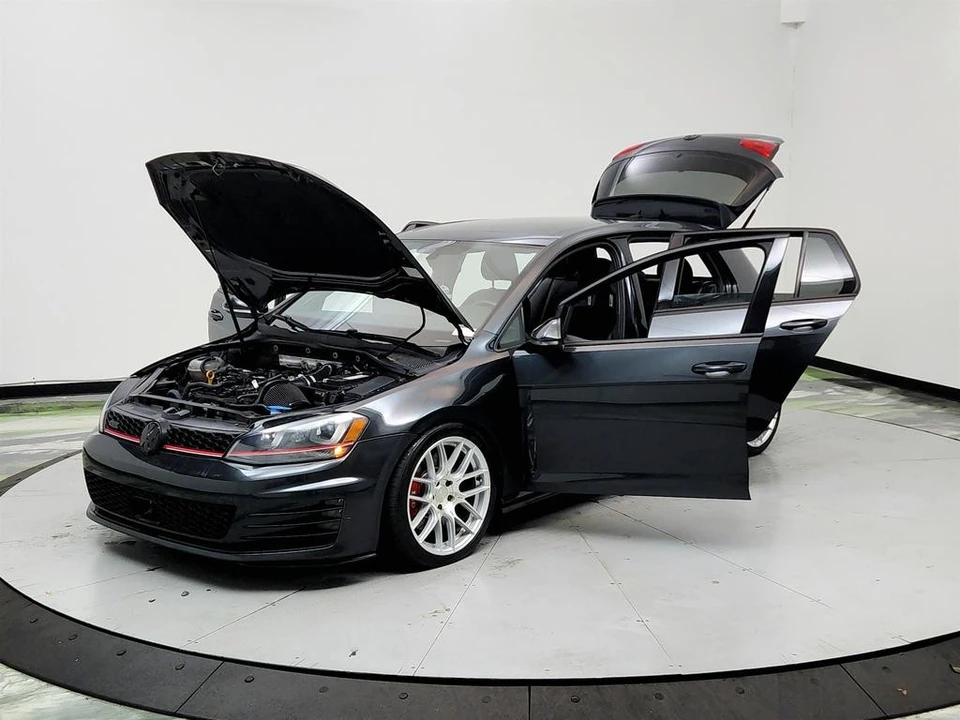 2017 Volkswagen GTI Mk7 - Image 9 of 12