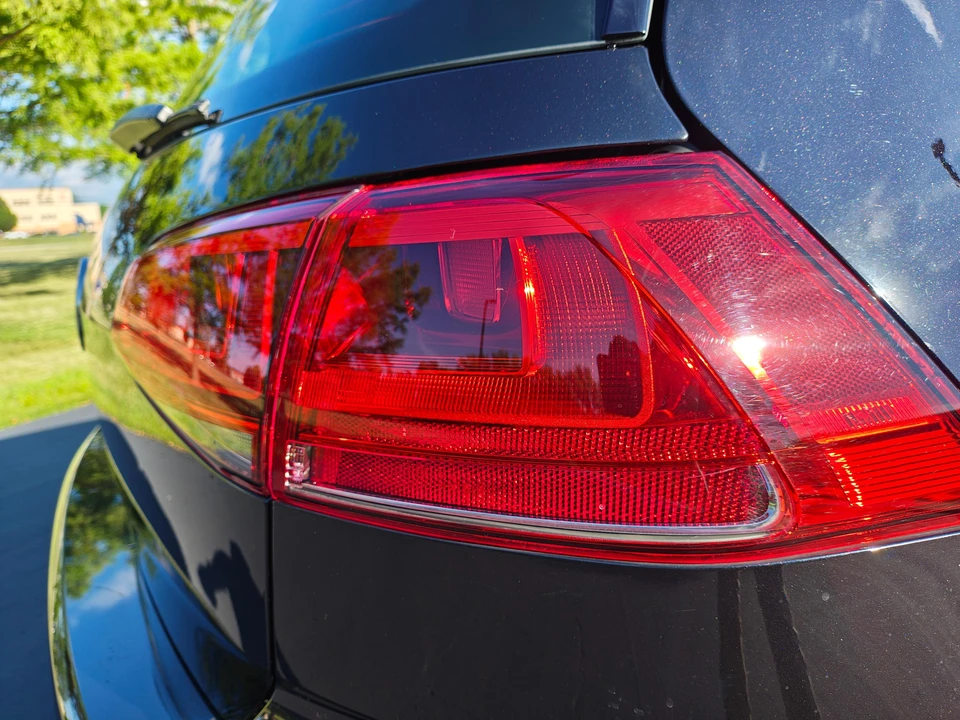 2017 Volkswagen GTI Mk7 - Image 27 of 31