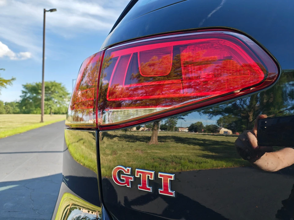 2017 Volkswagen GTI Mk7 - Image 26 of 31
