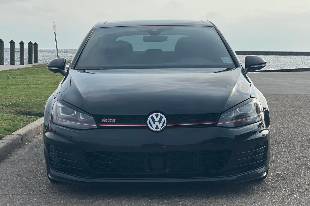 2017 Volkswagen GTI Mk7 - Image 2 of 31