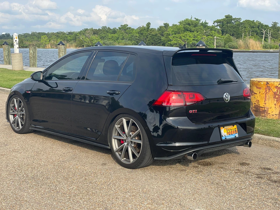 2017 Volkswagen GTI Mk7 - Image 7 of 31