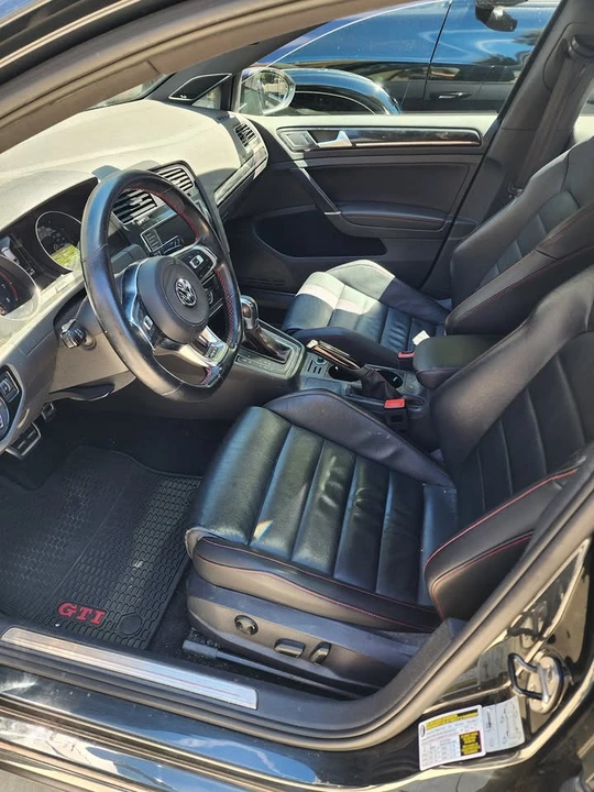 2017 Volkswagen GTI Mk7 - Image 8 of 10