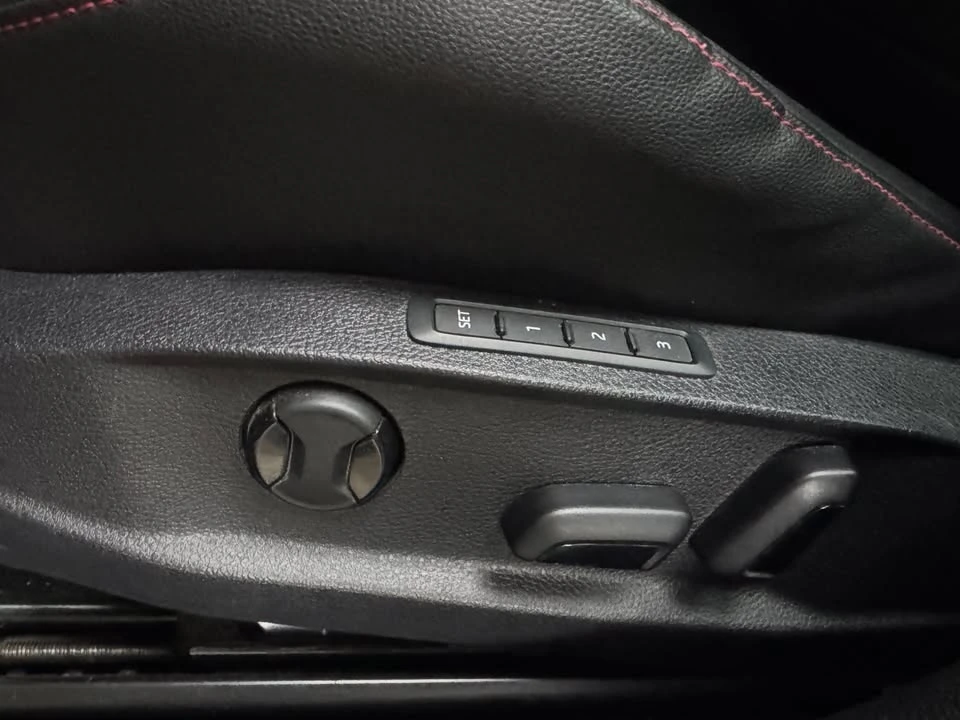 2017 Volkswagen GTI Mk7 - Image 11 of 20