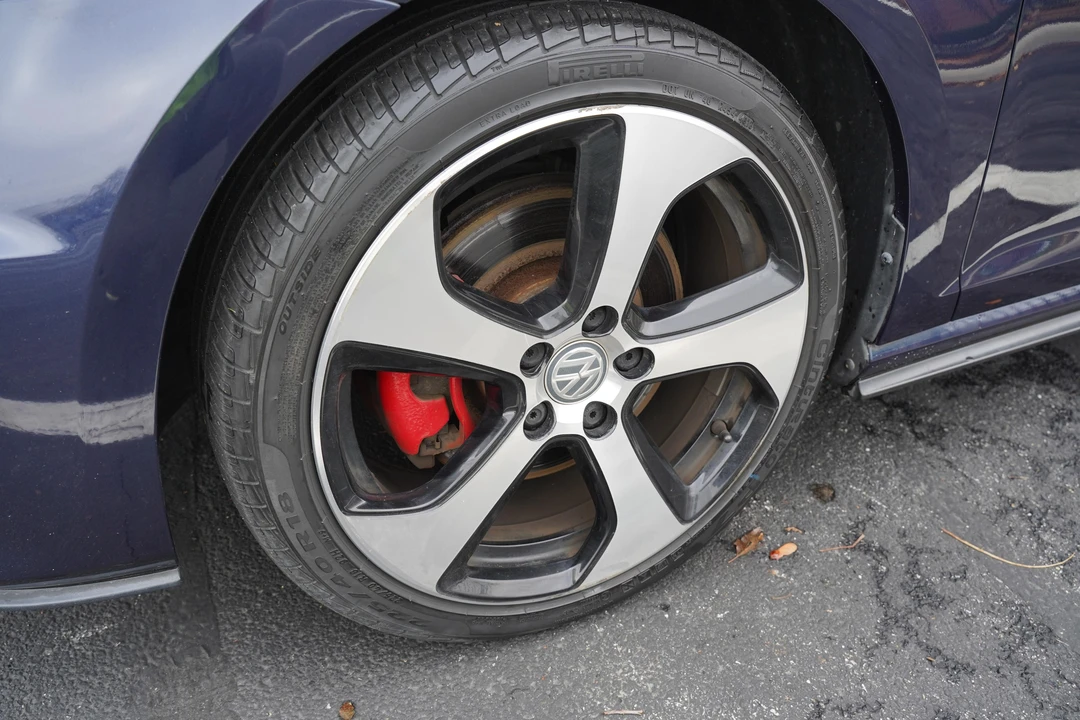 2017 Volkswagen GTI Mk7 - Image 25 of 31