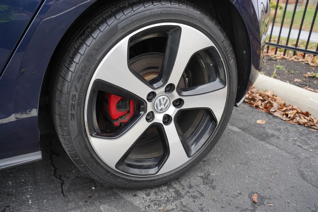 2017 Volkswagen GTI Mk7 - Image 26 of 31