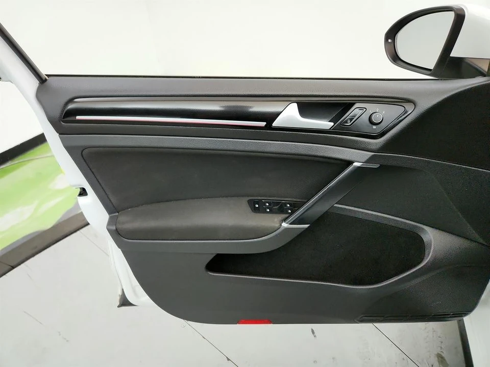 2017 Volkswagen GTI Mk7 - Image 20 of 21