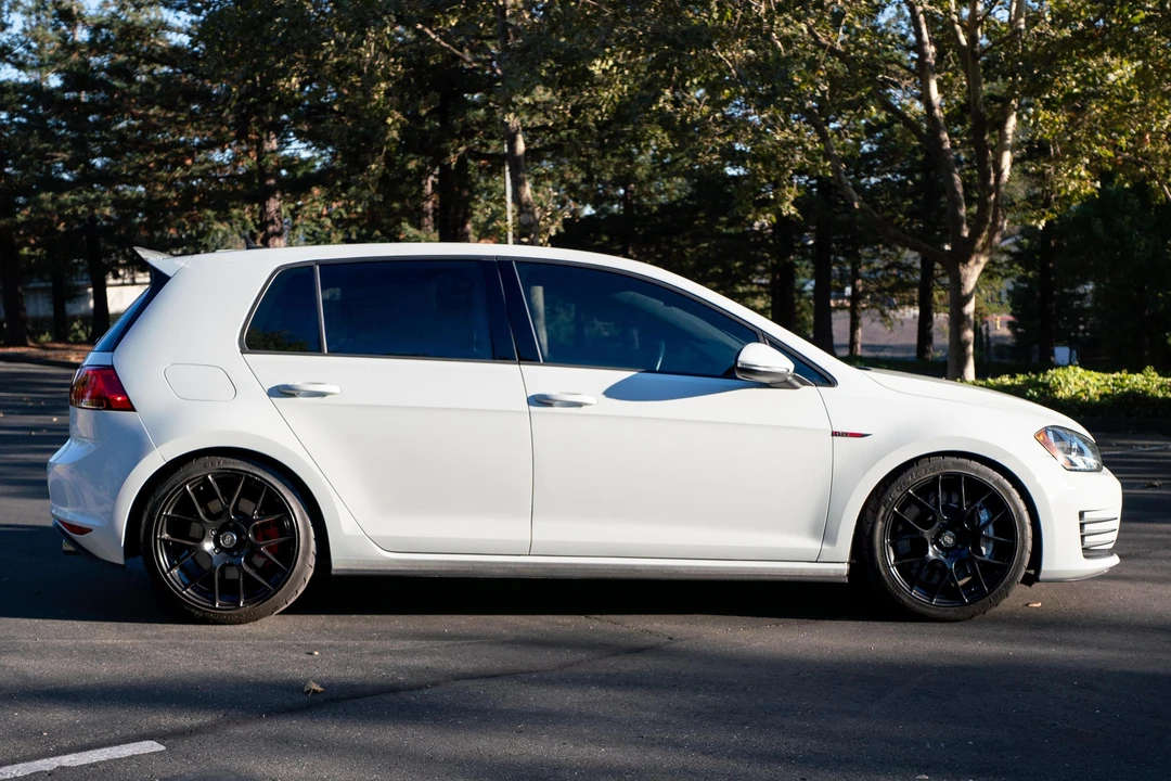 2017 Volkswagen GTI Mk7 - Image 3 of 31