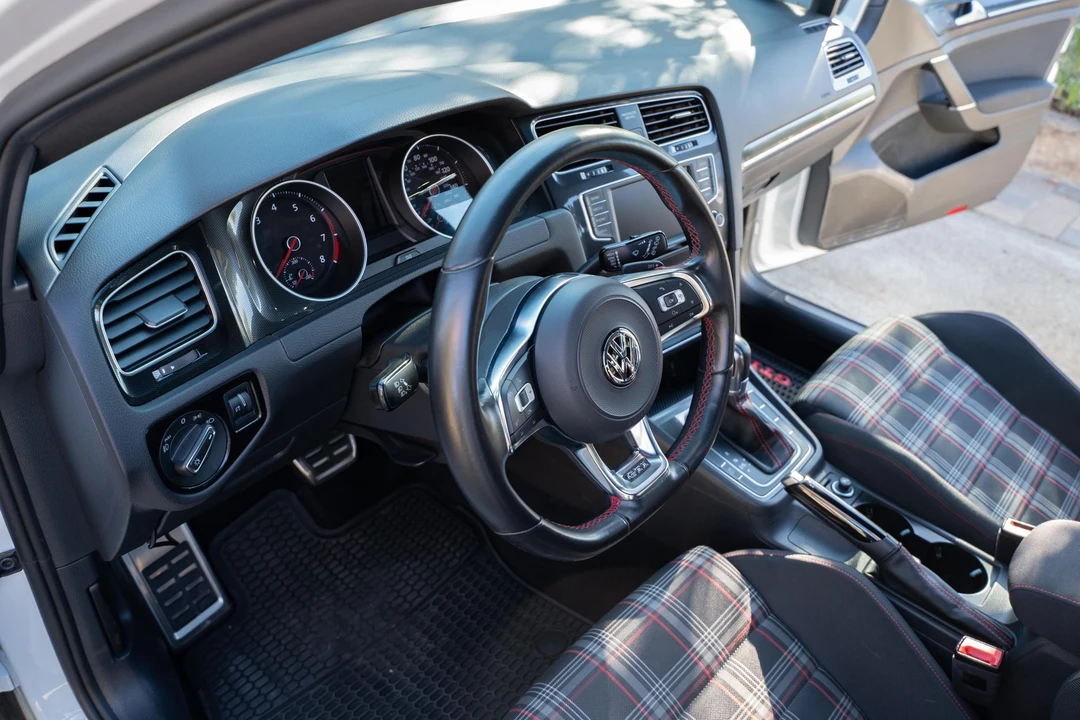 2017 Volkswagen GTI Mk7 - Image 31 of 31