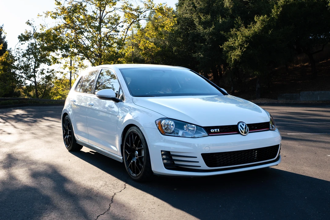 2017 Volkswagen GTI Mk7 - Image 19 of 31