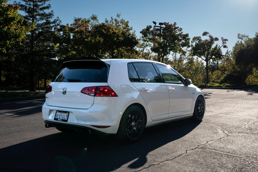 2017 Volkswagen GTI Mk7 - Image 16 of 31