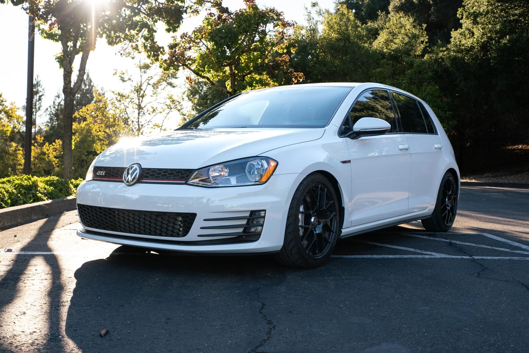2017 Volkswagen GTI Mk7 - Image 8 of 31