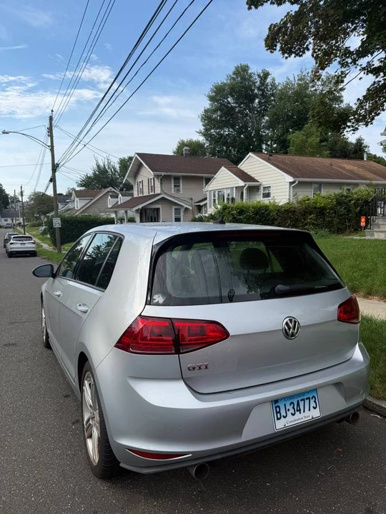2017 Volkswagen GTI Mk7 - Image 3 of 19