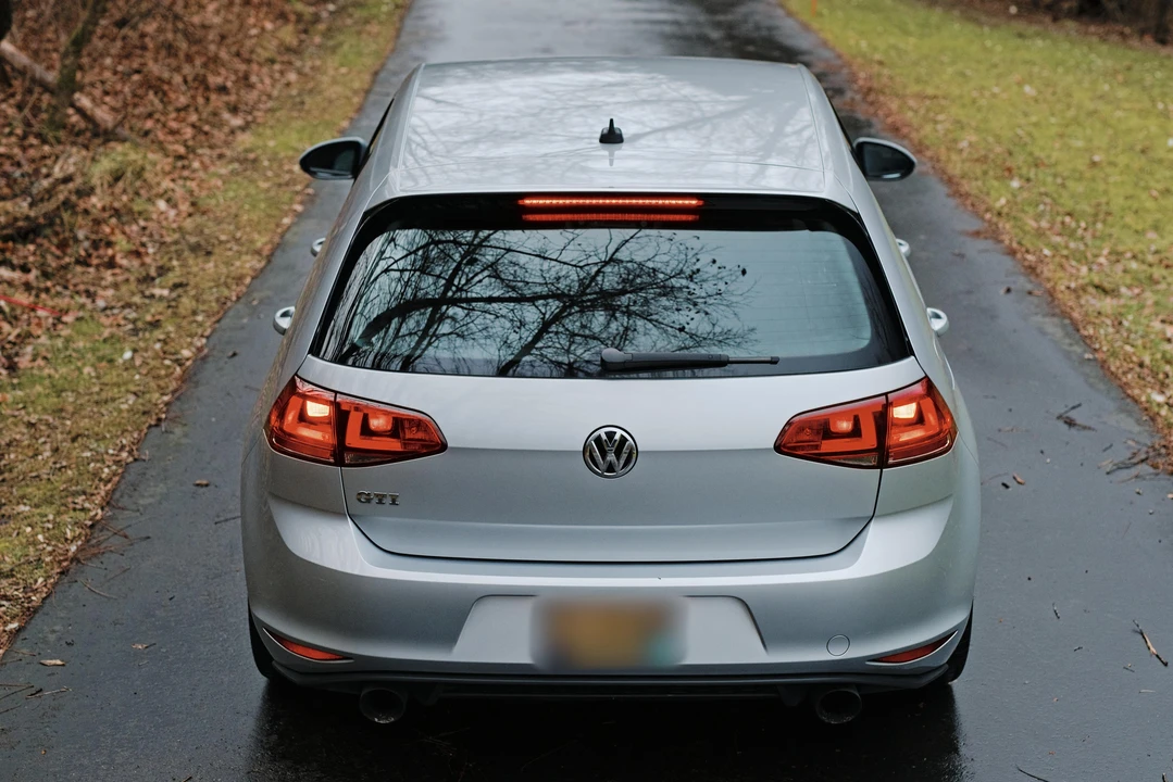 2017 Volkswagen GTI Mk7 - Image 8 of 31