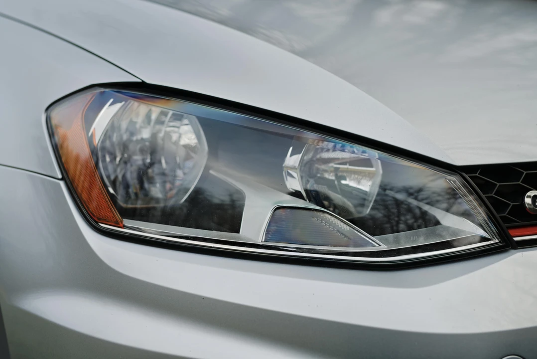 2017 Volkswagen GTI Mk7 - Image 11 of 31