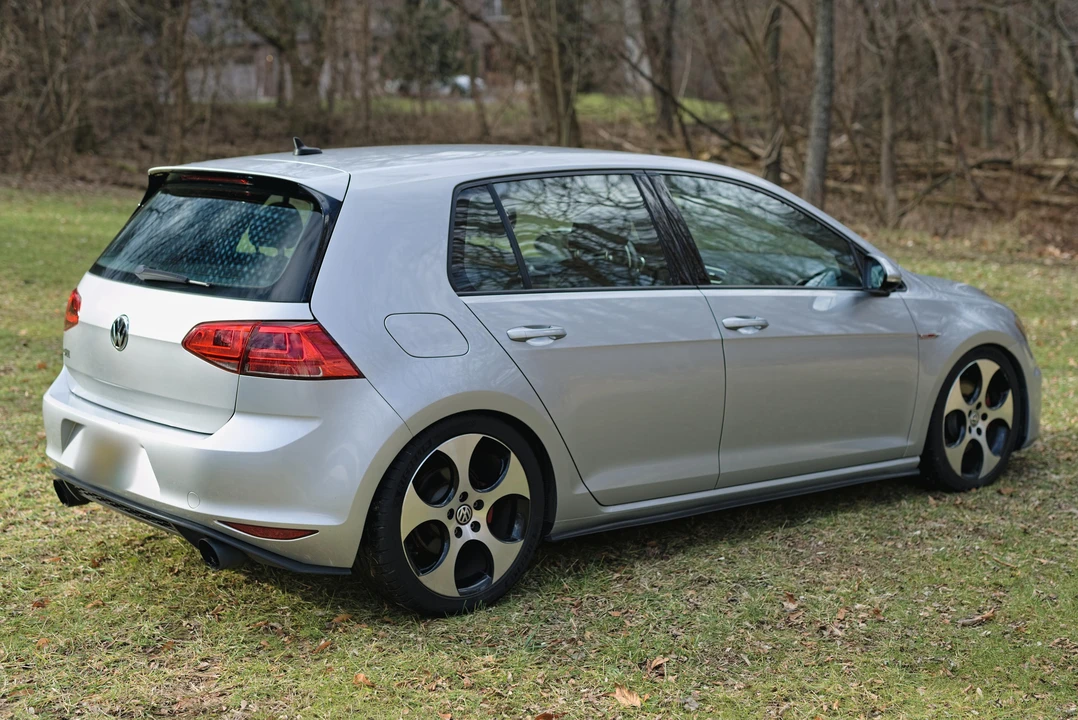 2017 Volkswagen GTI Mk7 - Image 9 of 31