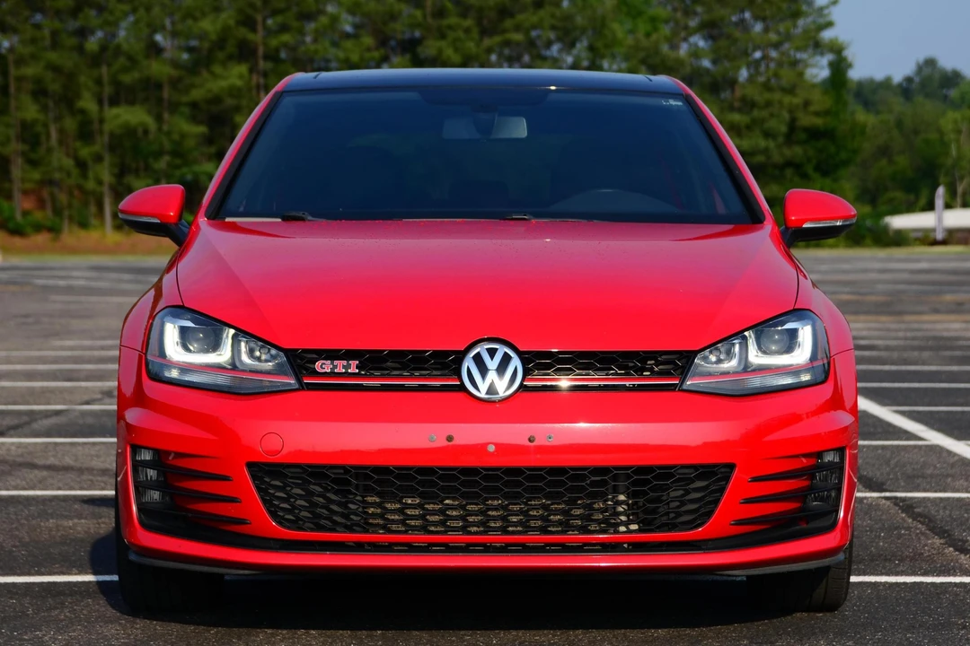 2017 Volkswagen GTI Mk7 - Image 2 of 31