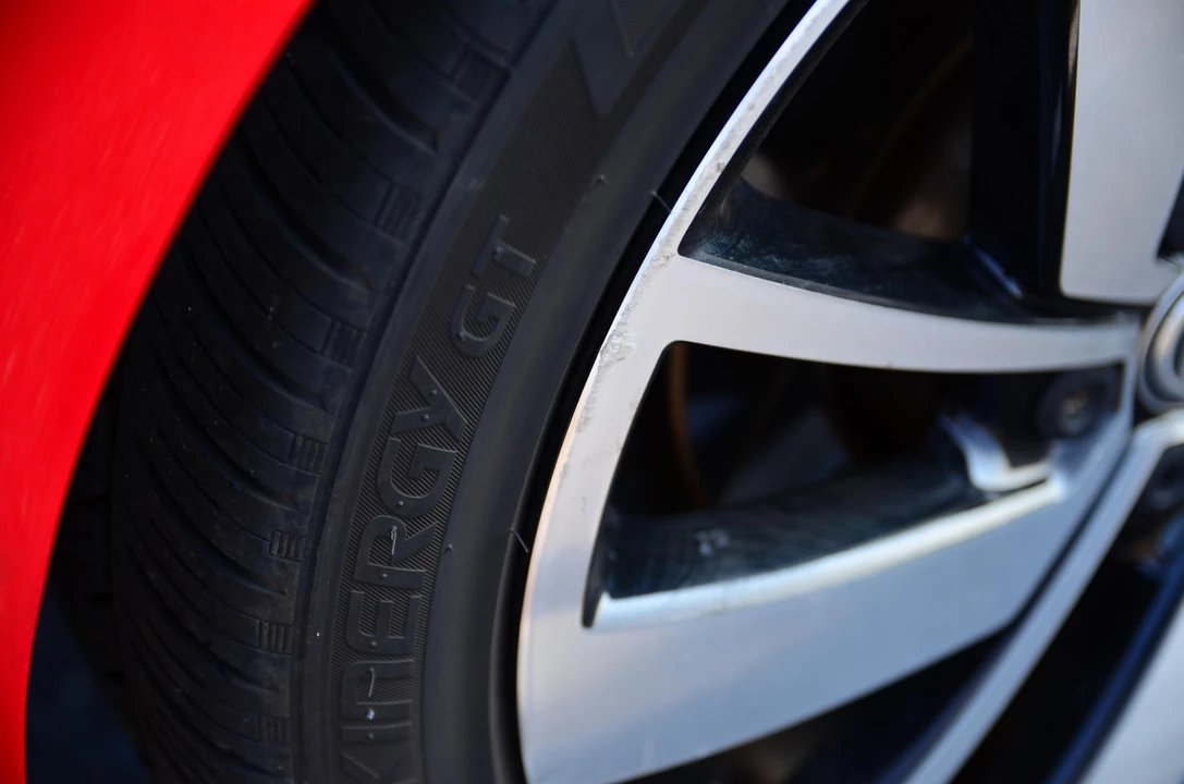2017 Volkswagen GTI Mk7 - Image 30 of 31